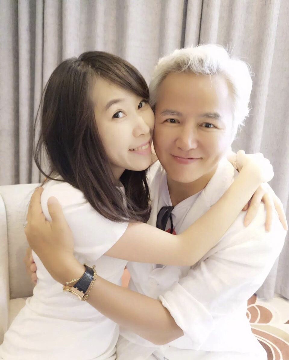 台湾酒窝美女张庭的老公突然上了