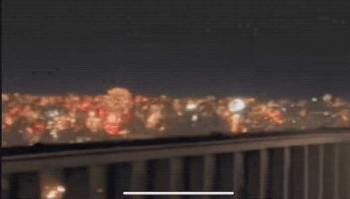 看看这熟悉的场景，烟花绽放闪耀