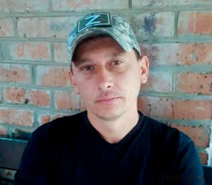 志愿者尤金向乌军扔出最后一枚手榴弹后，被敌人的子弹击中。

尤金·波杜布尼是一名