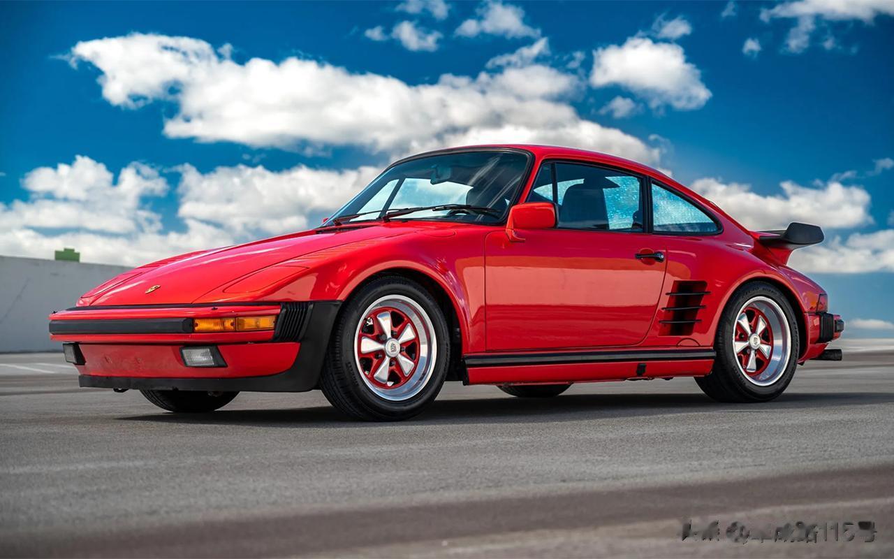稀有的Flachbau！1988年930保时捷911 Turbo，源自于935赛