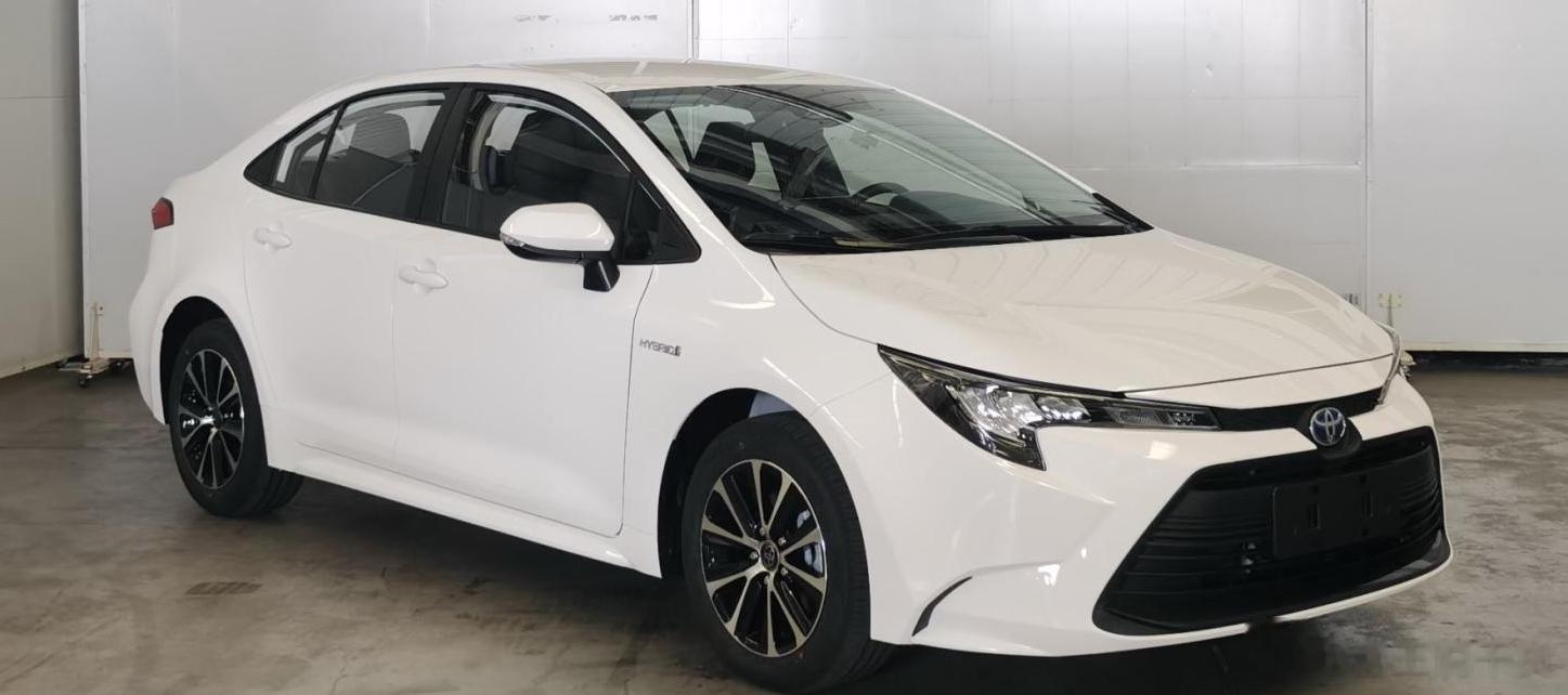 新款雷凌或于3月23日上市，根据此前的工信部申报图，新车将会延续双外观设计，整体