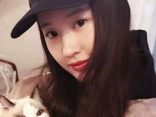仙剑奇侠传17年，李逍遥成了糙汉，赵灵儿低调，而她嫁给张卫健！
《仙剑奇侠传三》