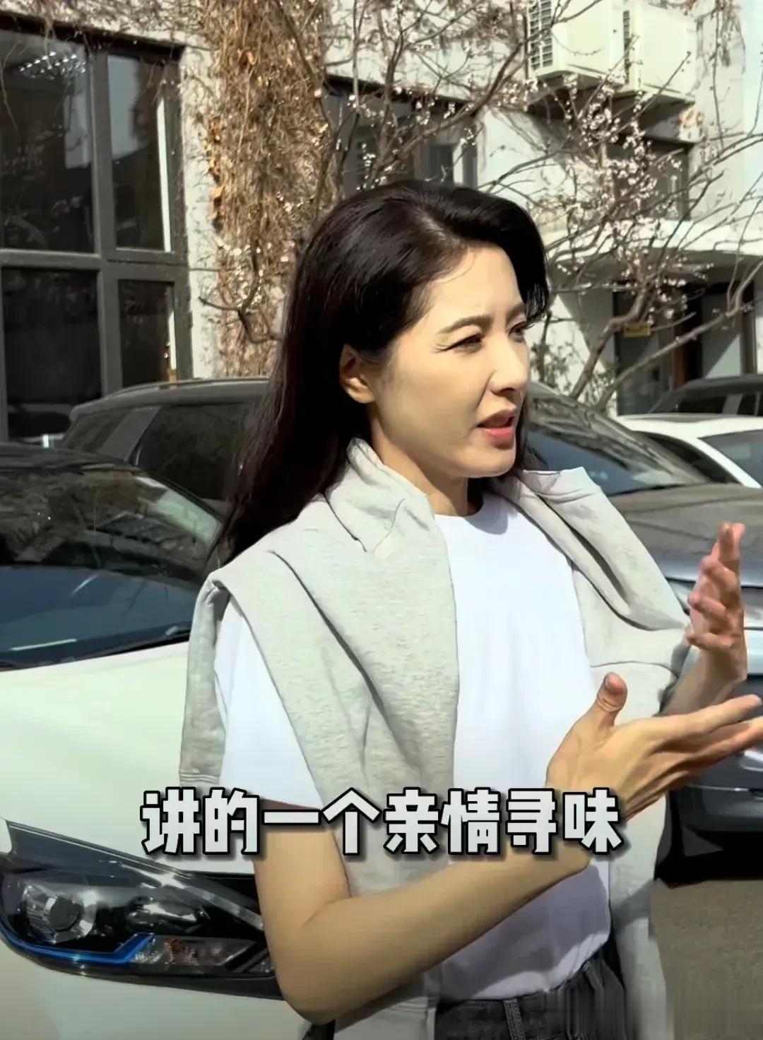 都说她不上镜，其实本人超美！我研究了半天，终于知道她为什么不上镜了，她的脸太长，