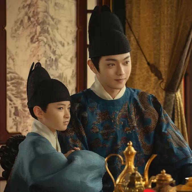 朱瞻基只有俩儿子，总觉得哪里不对劲。
古人不长寿，因此成婚生子都很早，但明宣宗朱