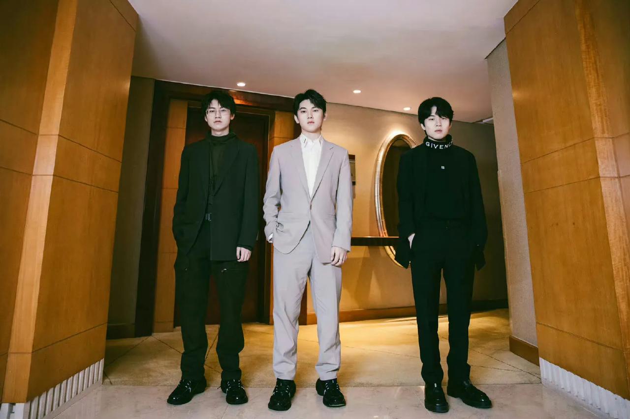 阿水锐评饭堂：直言饭堂从来不看，他们纯粹为了黑而黑，没意思。

个人觉得，你只能