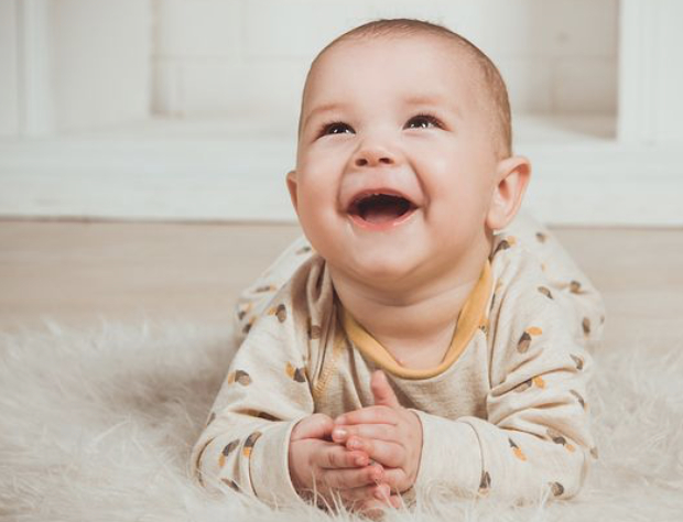 #儿童健康守护计划# 肠绞痛，是因肠道平滑肌痉挛性收缩，从而引起疼痛和不适，造成