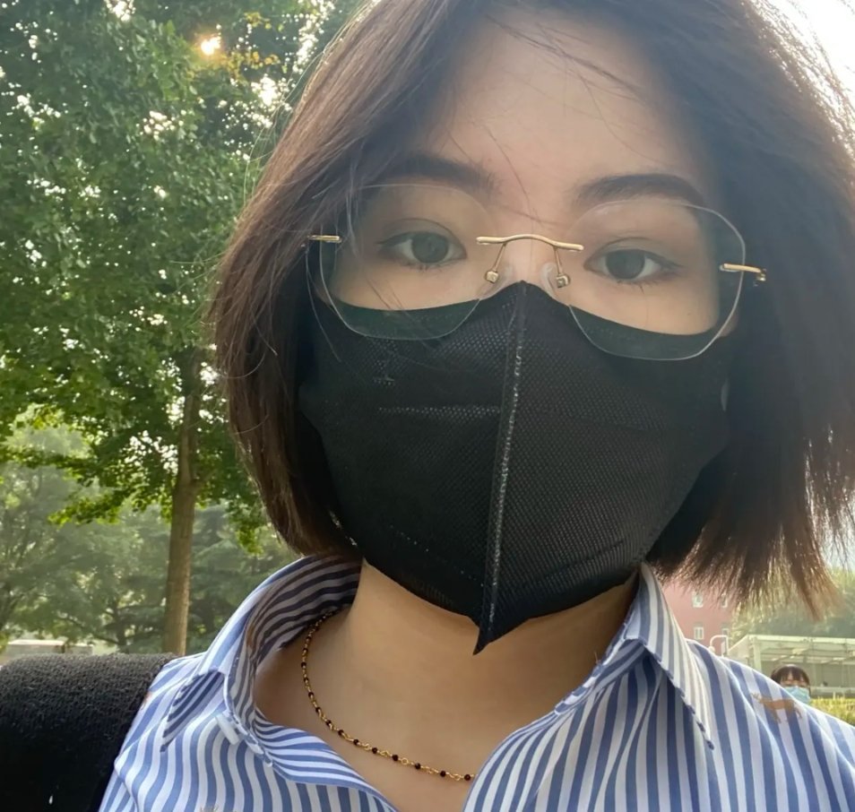 我邻居89岁爷爷也是局长，还是省里的，级别还蛮高。他还没有退休的时候，时不时有人
