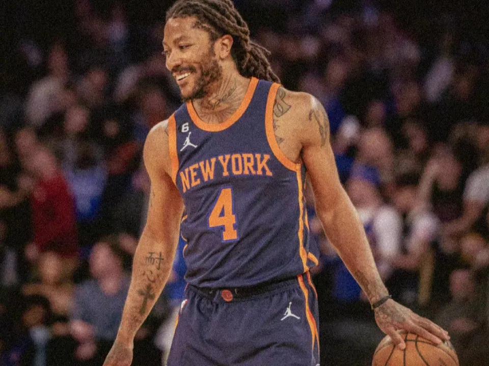 罗斯能进名人堂吗？阿里纳斯力挺

在NBA机会不多的罗斯是无奈的，即便是上场也是