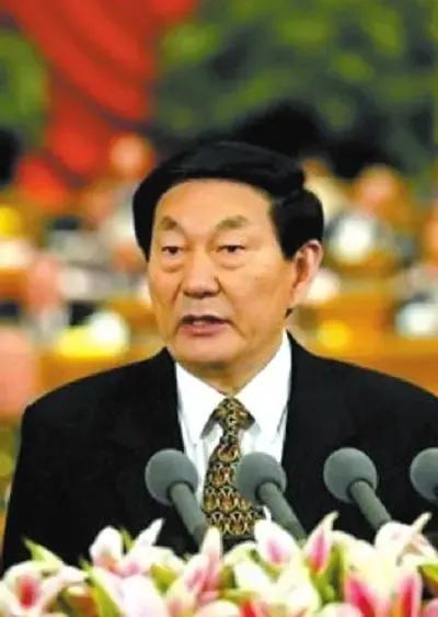 1999年初，朱镕基听说时任中央党史研究室副主任的郑惠同志，以及张传信、郭道晖两
