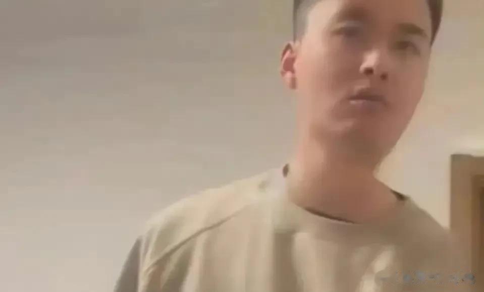 娱乐圈家暴男再+1，他曾出演过 里的霍道夫！

照片看着温柔稳重，谁能想到这样的