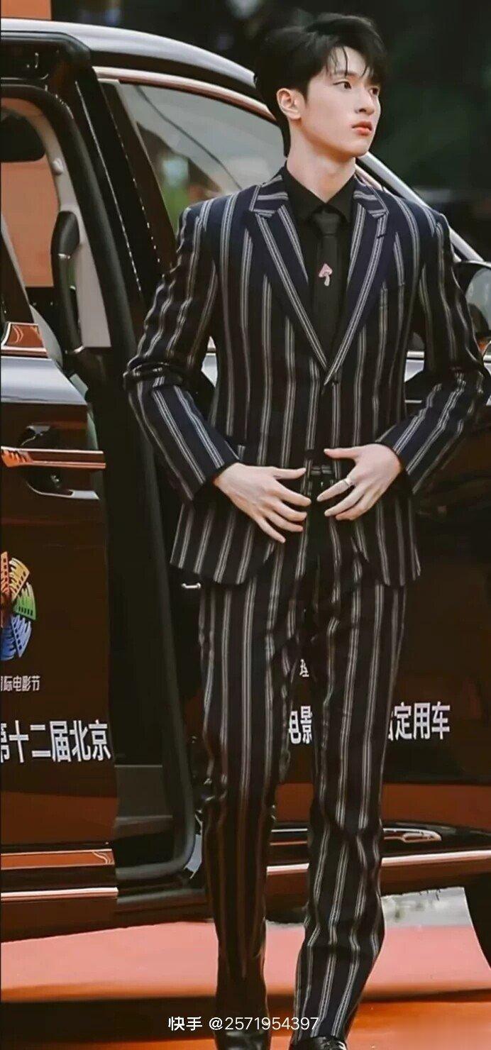 热水沸腾的温度，是我对你的心
