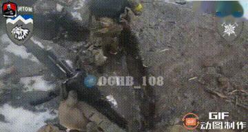 刚看到乌克兰媒体发布的一段视频，据视频介绍，此段视频拍摄时间是3月7日巴赫穆特外