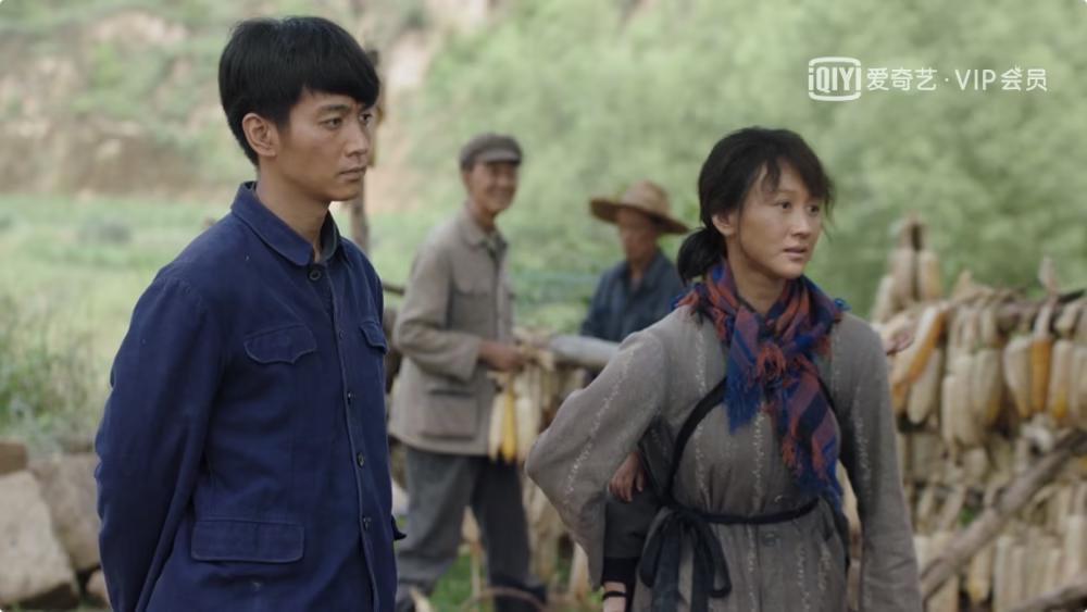 本片是一部以高加林、刘巧珍等年轻人为题材的青春故事，在时代的巨变中，历经磨难，挣