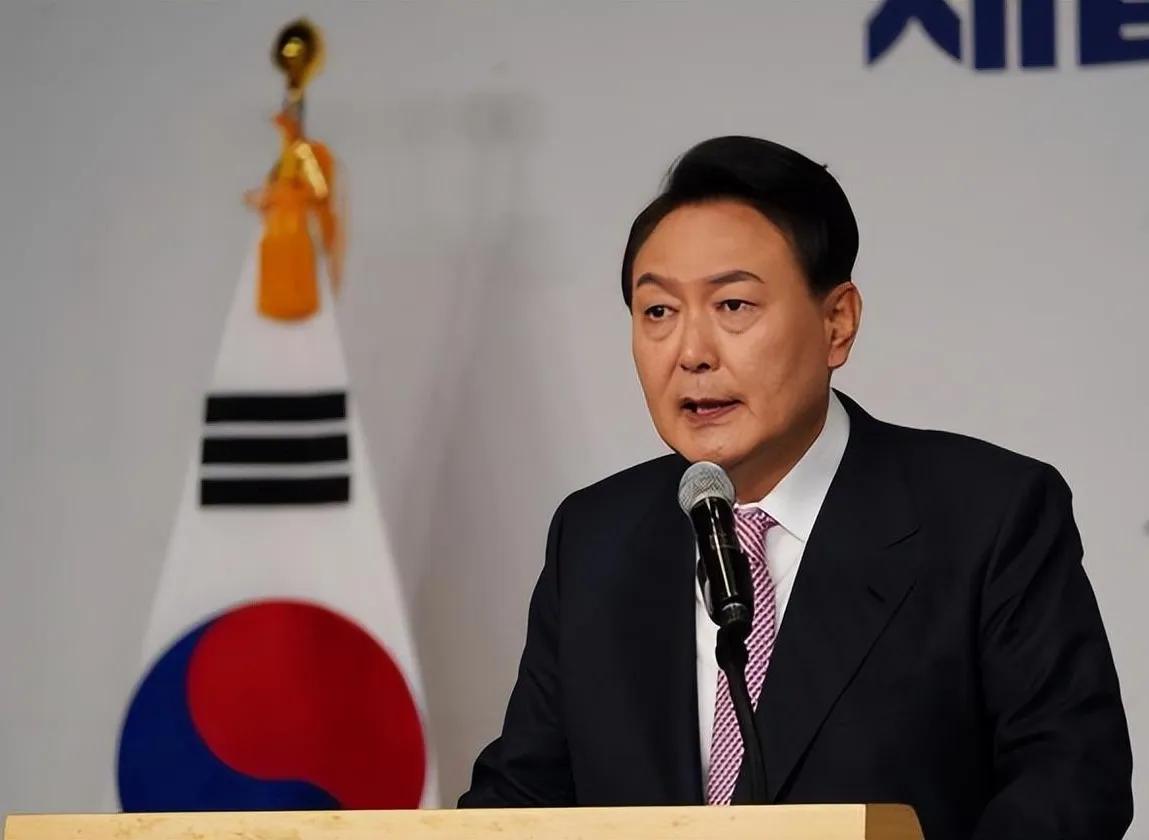 尹锡悦脑子有问题，韩国加入美日印澳四方机制不是玩火吗？尹锡悦肯定知道四方机制是围