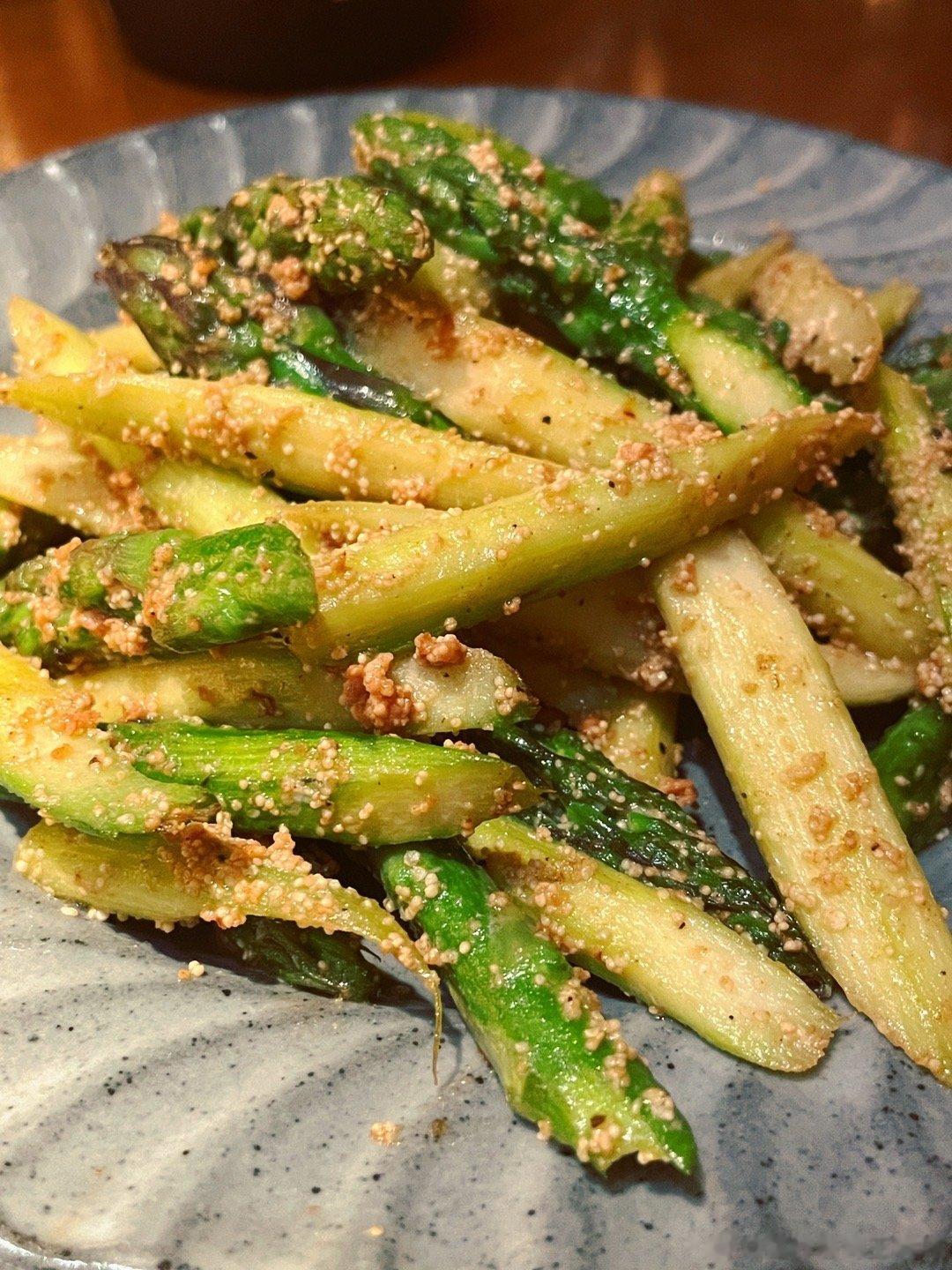  我推荐豆腐、鱼，蔬菜可以随便吃：1.带叶子的蔬菜：蒜苔、油菜、生菜、蒜苗、水芹