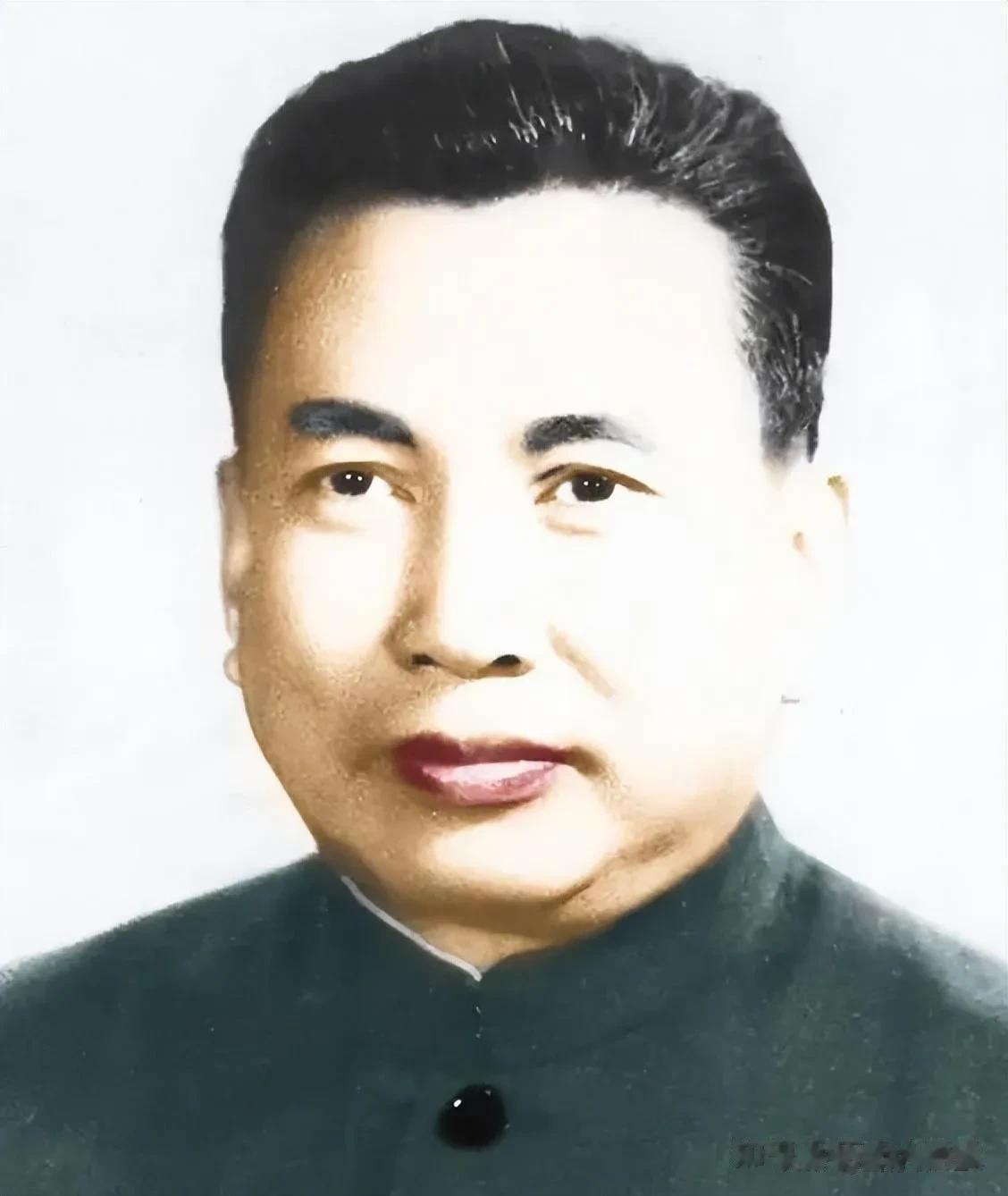 非常喜欢王硕老师一段话:
武将不好战文官才好战，为什么？因为武将需要去战场指挥作