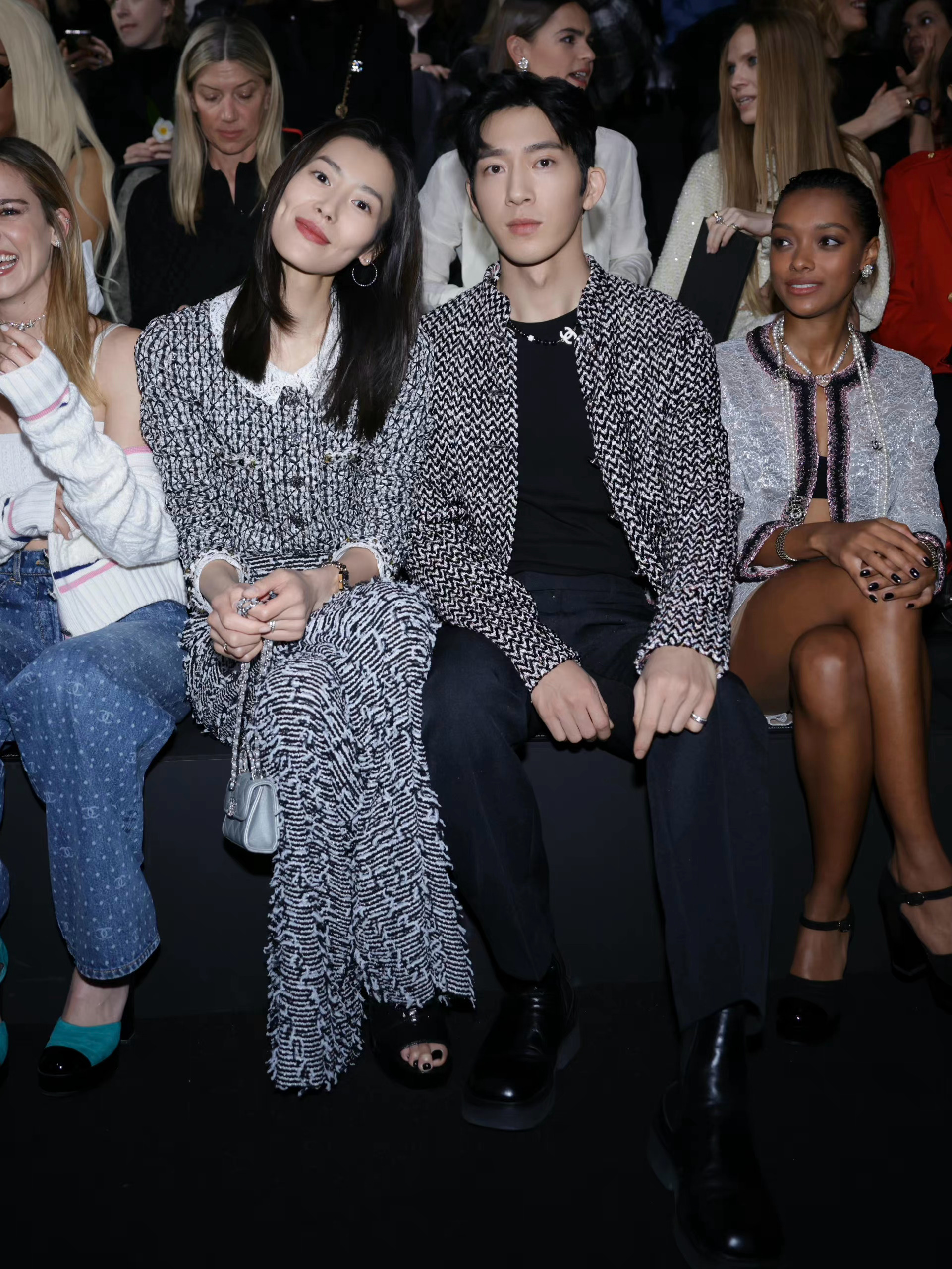 刘雯&井柏然同框看秀，好甜好配！ ​​​