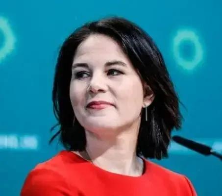 360度的德国外长又说出了惊天秘密！
德国向外界表示，未来几天对于俄乌冲突，世界