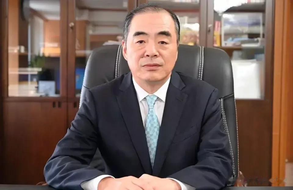 援引日本共同社消息，岸田文雄以“日程冲突”拒绝了中国驻日前大使孔铉佑的离任前会面