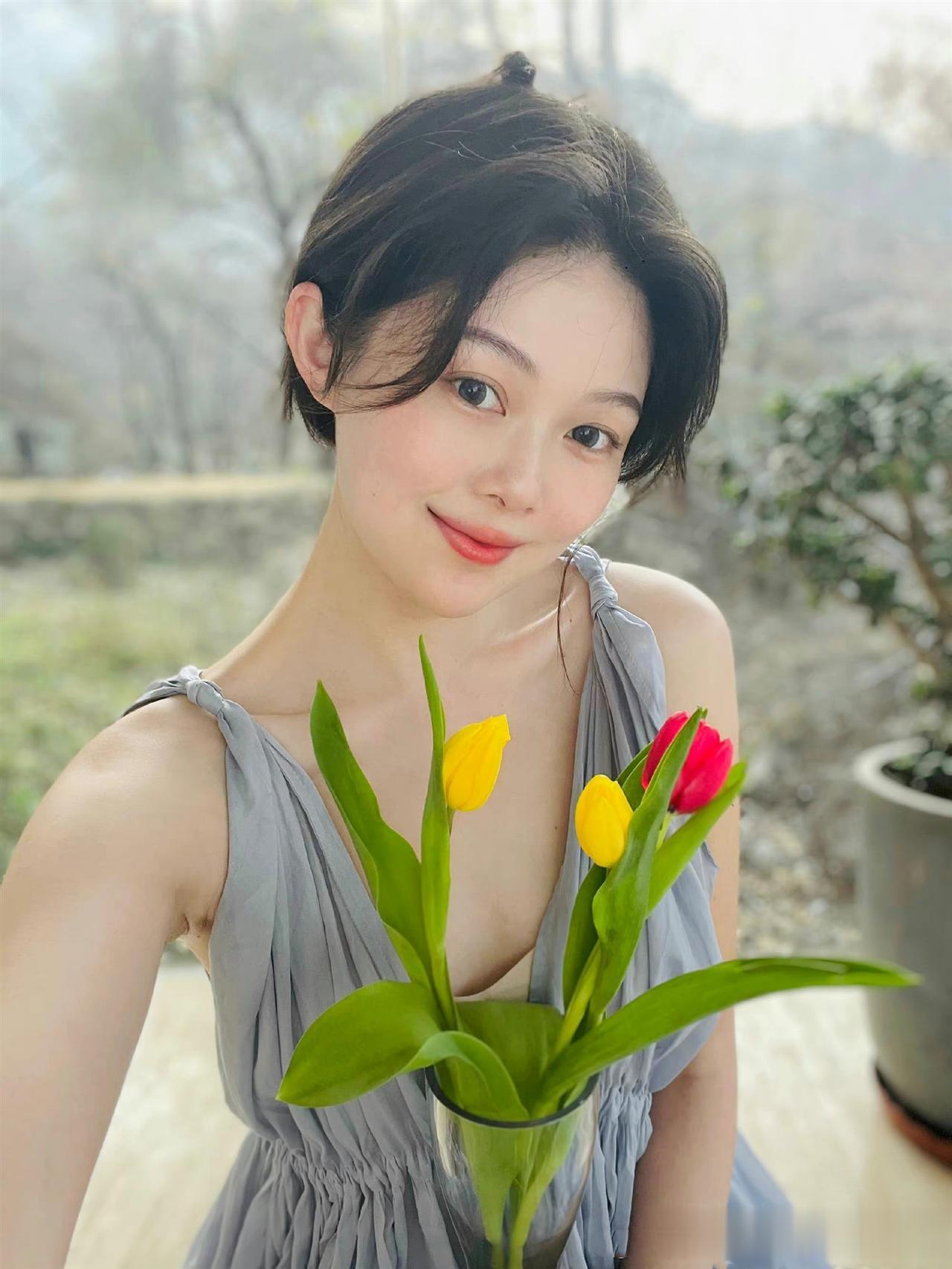 到底是谁在消费汪小菲啊？
继张颖颖否认和汪小菲共进晚餐之后，林翰和晚晚又跳出来替