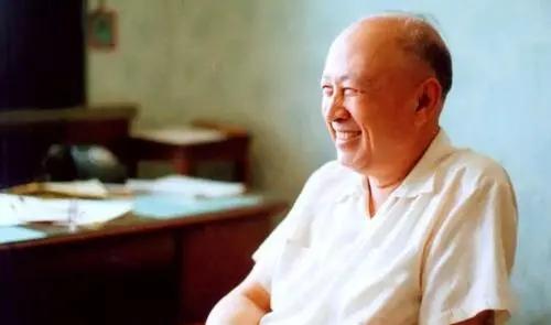 1992年8月，时年已81岁高