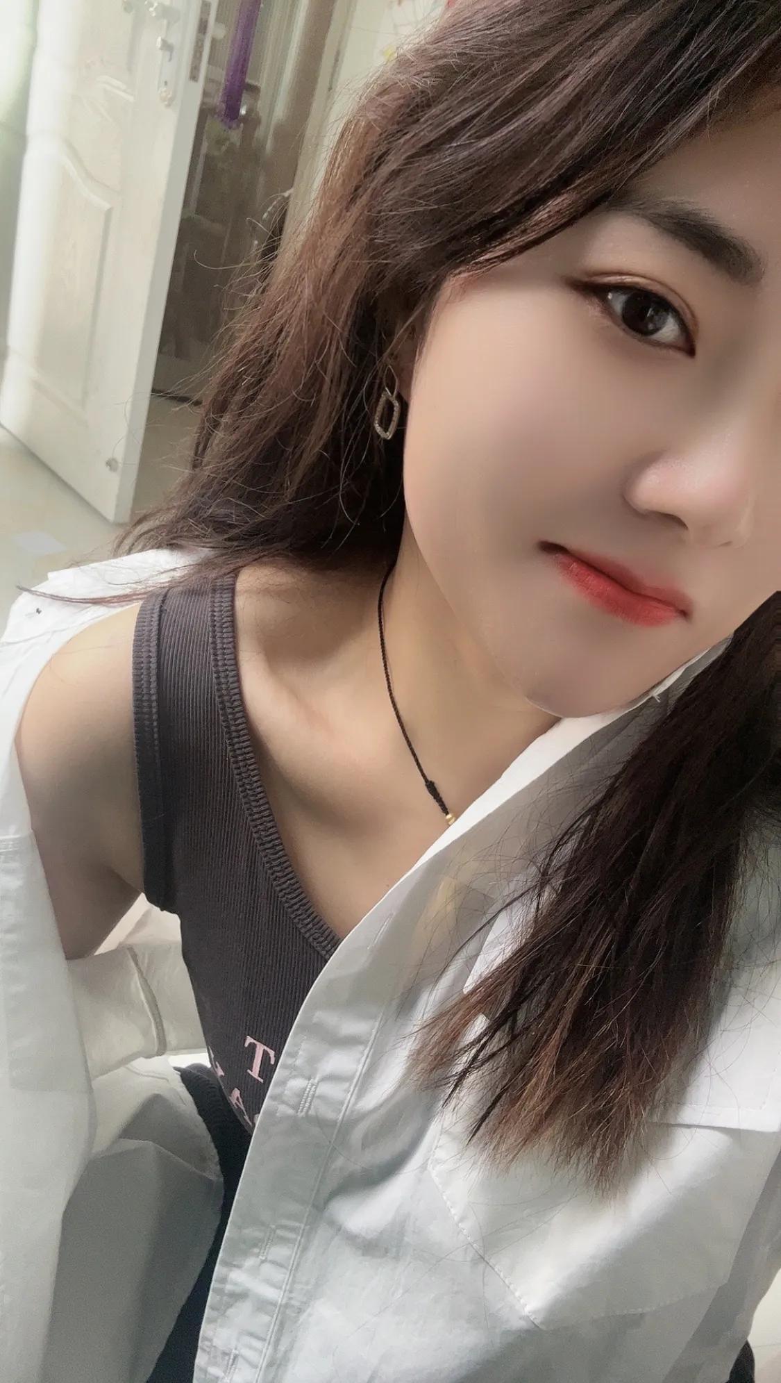 女生在特殊情况下千万不要给你的男友发私密照，即使你再喜欢他，他再爱你，也不要发，