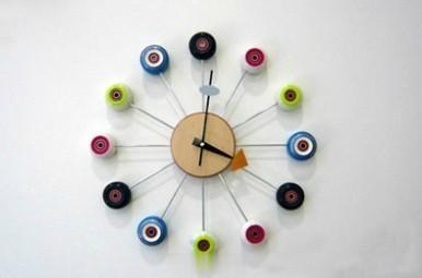 【晚上生物钟规律】1、晚9-11点为免疫系统排毒，应静听音乐。2、晚11-凌晨1