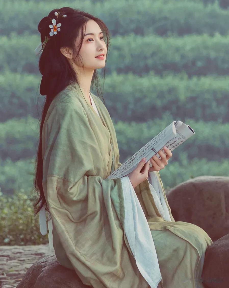 苏东坡有云：“书富如入海，百货皆有。人之精力，不能兼收尽取，但得其所欲求者尔。”