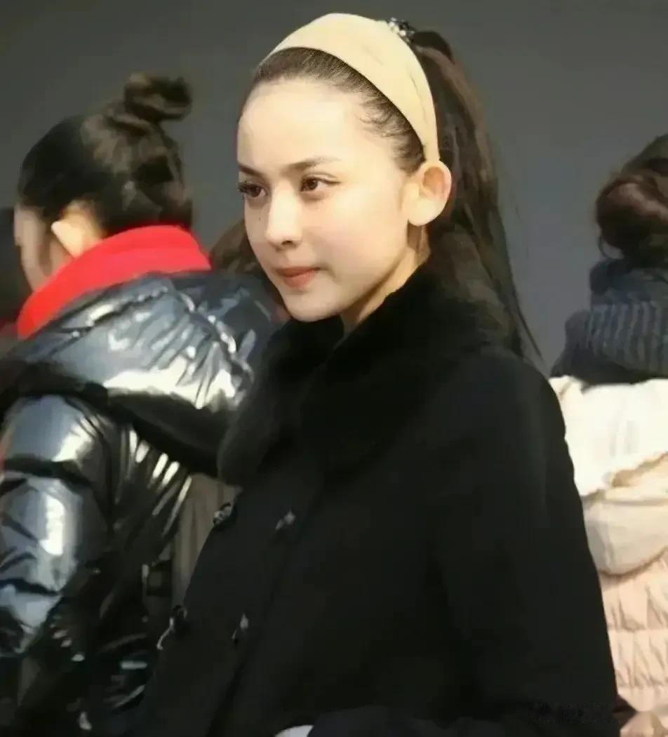 大牌女星年轻时的样子，娜扎、关晓彤、周冬雨等都各有各的特色，有的落落大方天生丽质