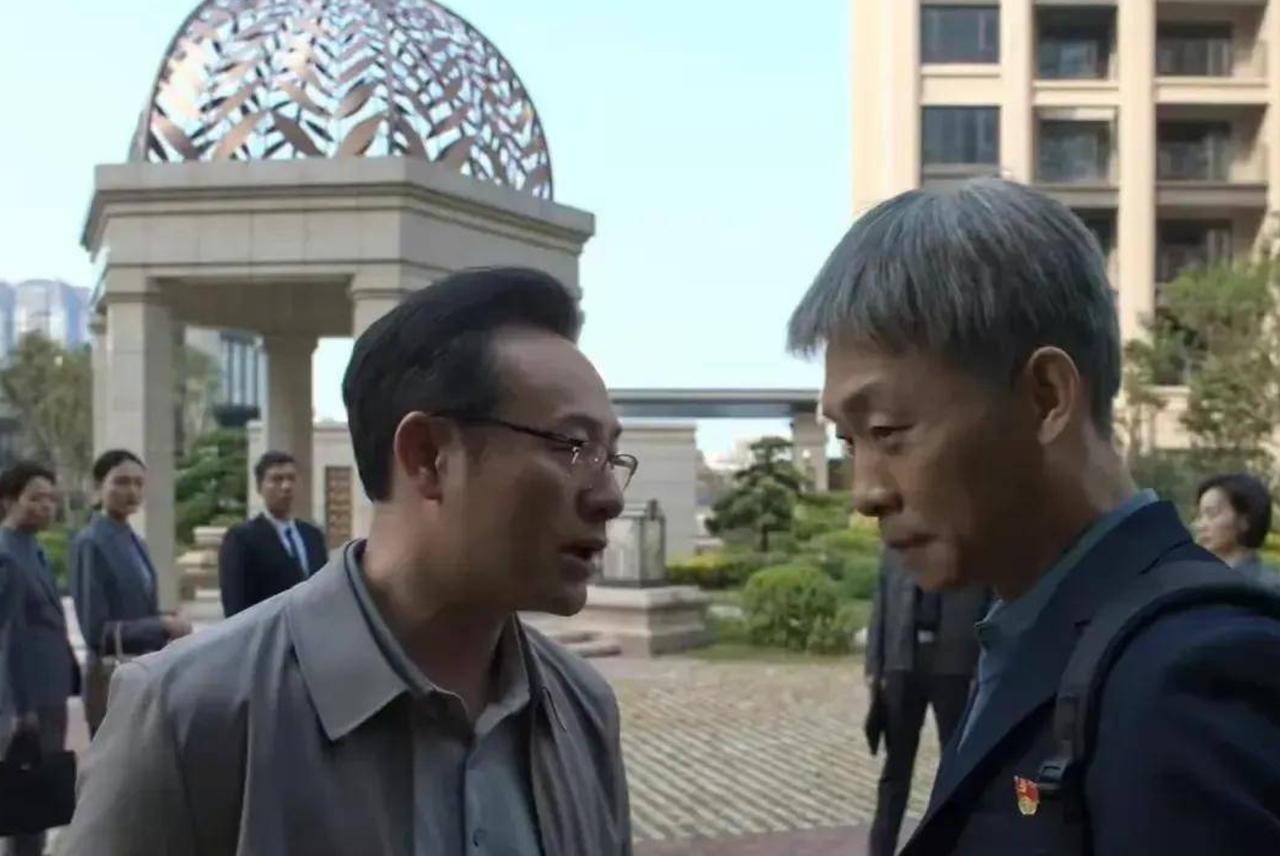 理解了高启强和安欣的关系，你就理解了生态位！

《狂飙》这部剧，我认为可以封神了