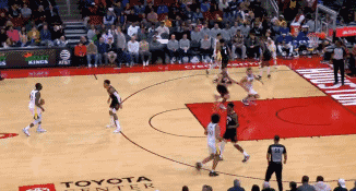 感谢“老铁”，勇士队结束客场11连败，重返第6，球员得分以及正负值一览

迪文芩