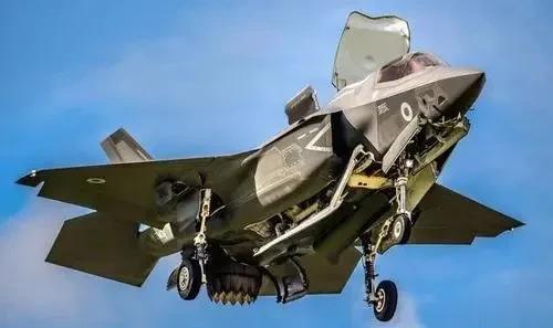 英国拿出“铁证”！美F-35关键零件来自中国？五角大楼紧急回应

F-35作为美