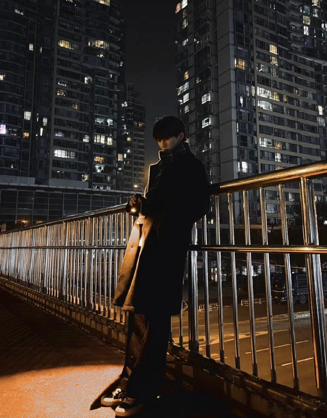  mjq 当我对世事厌倦的时候，我就会想到你。想到你在世界的某个地方生活着，存在