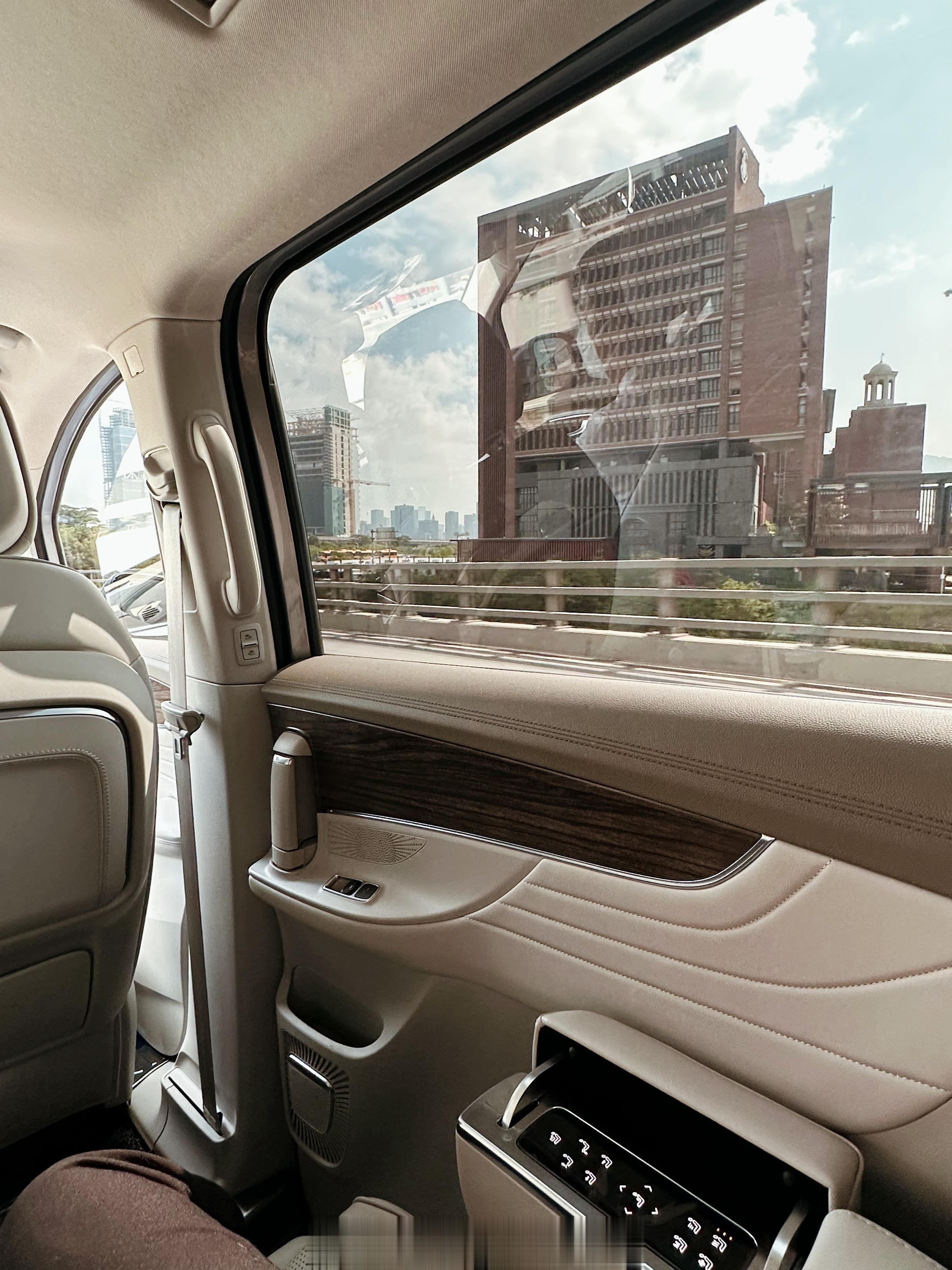 <p>回家换护照一日游  ​​