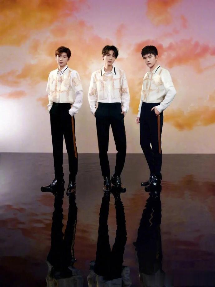 又闹乌龙？时代峰峻称TFBOYS十周年演唱会还没报批。
近日，一张网传TFBOY