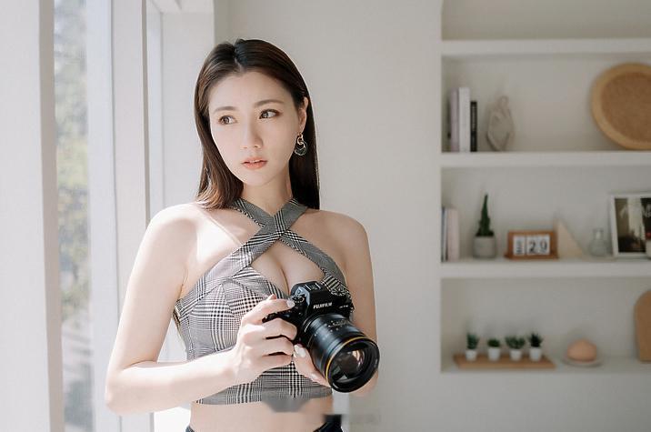 早上好[心][心][心]KAMLAN（噶瑪蘭） 70mm f/1.1 镜头你喜欢