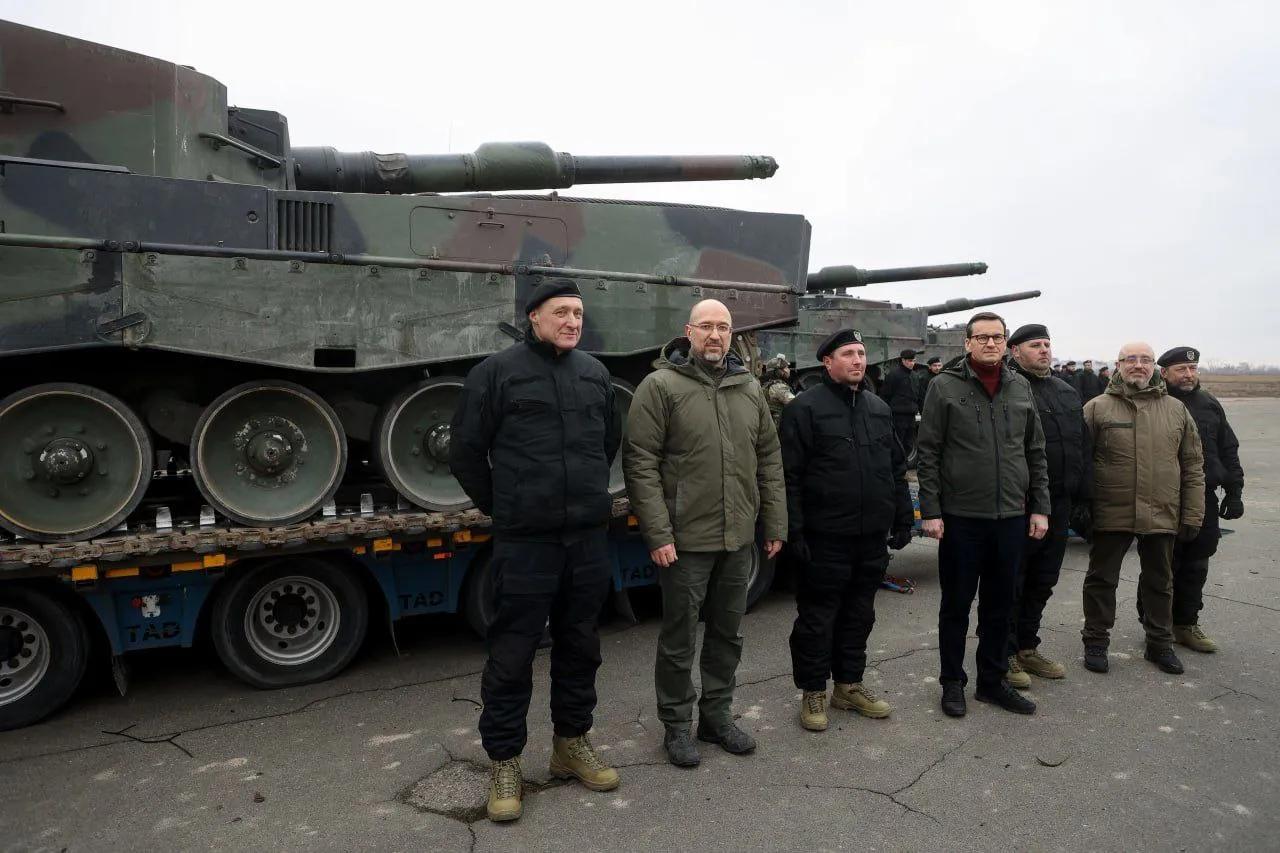 ‼️🇺🇦🇵🇱来了，来了，“豹2”终于来了。据乌克兰媒体报道，第一批豹2坦
