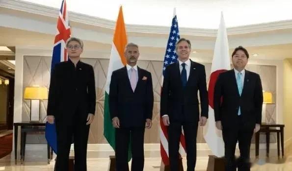 这张美国、日本、印度、澳大利亚四国外长3月3日发表联合声明称：“强烈反对在南海和