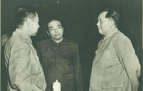 1940年，百团大战后在延安的一次会议上，彭德怀受到党内许多同志的批评，认为他擅