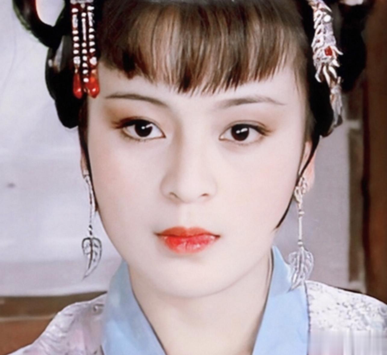 看完《红楼梦》里探春管家，再看别的女主管家，简直就像笑话一样[哈哈][哈哈][哈