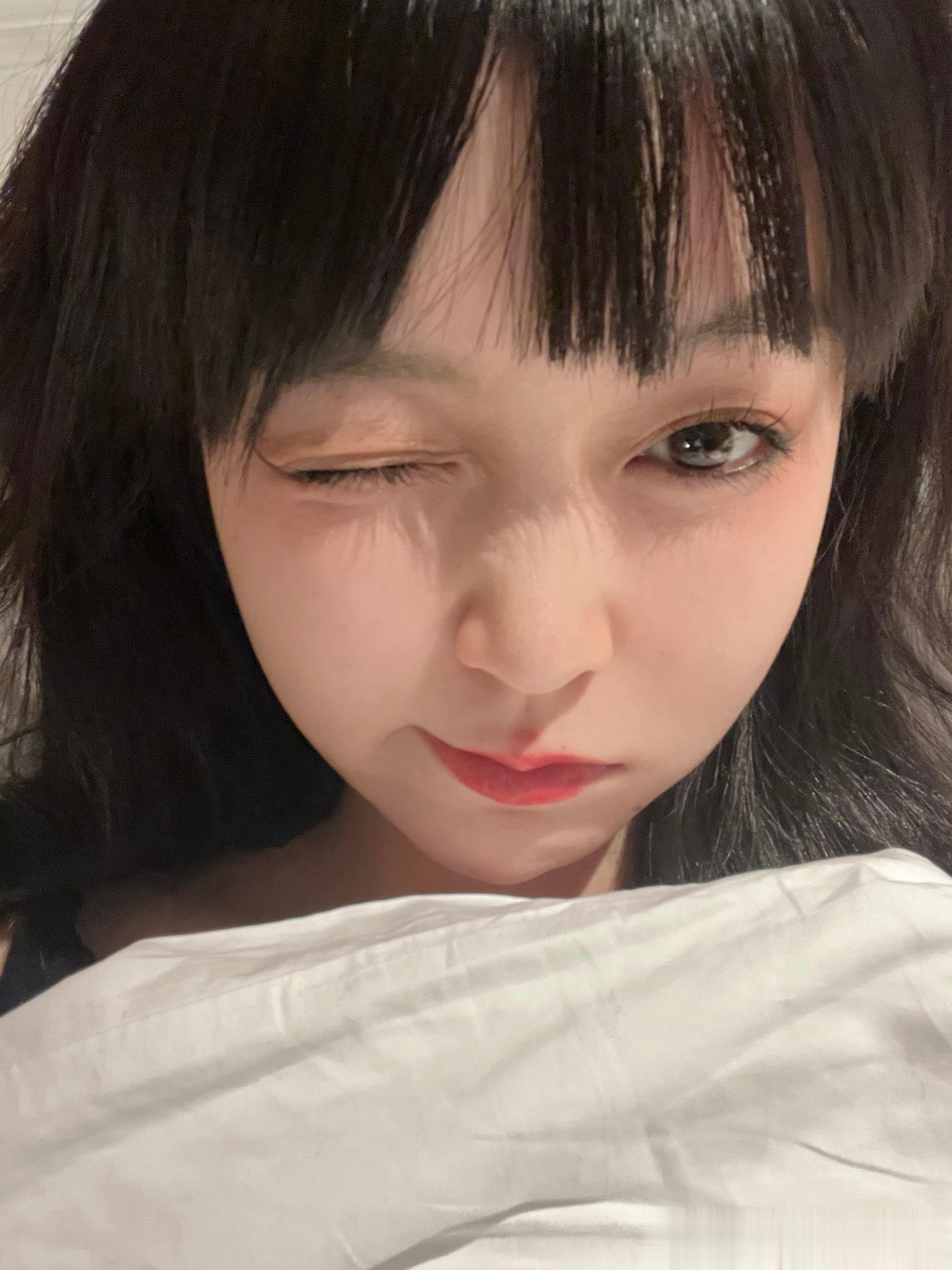 <p>心血来潮剪了个狗啃刘海子