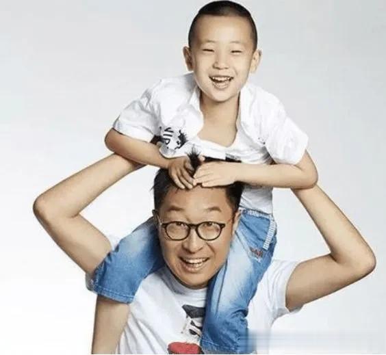 3月27日凌晨，林永健儿子林大军突然引发网友热议。是的，是因为他的外表。这一次，