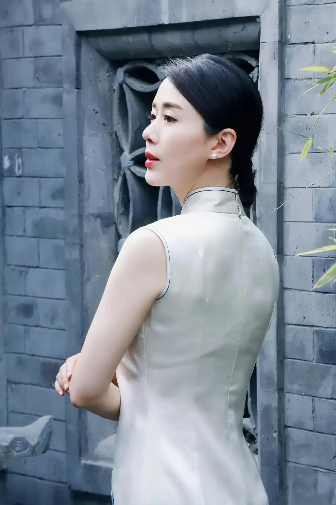 大家还记得她吗？

她的古装扮相很美，曾经的嫦娥仙子让人惊艳；演技又好，只可惜一