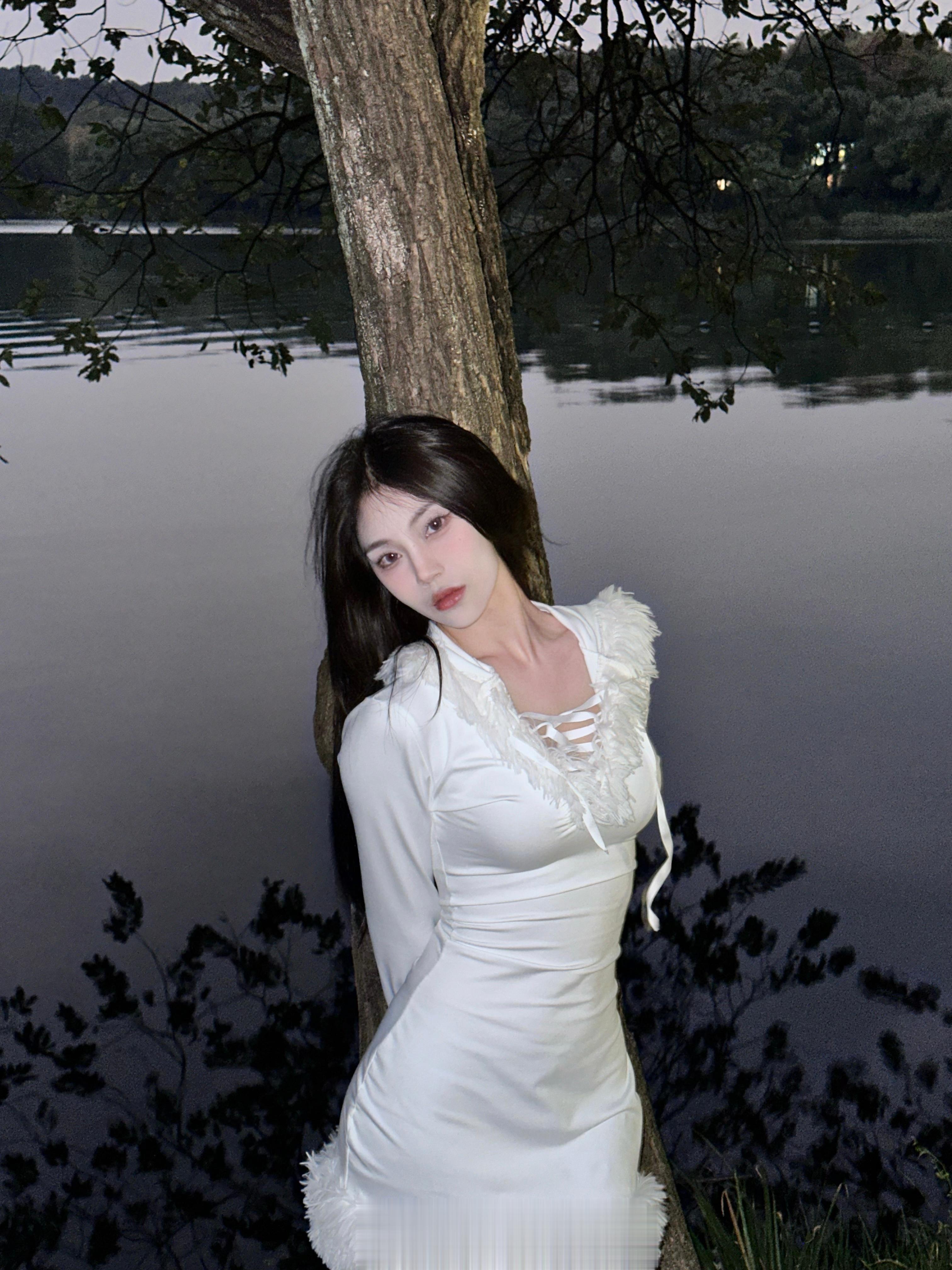 <p>西湖的水 ​​​</p>