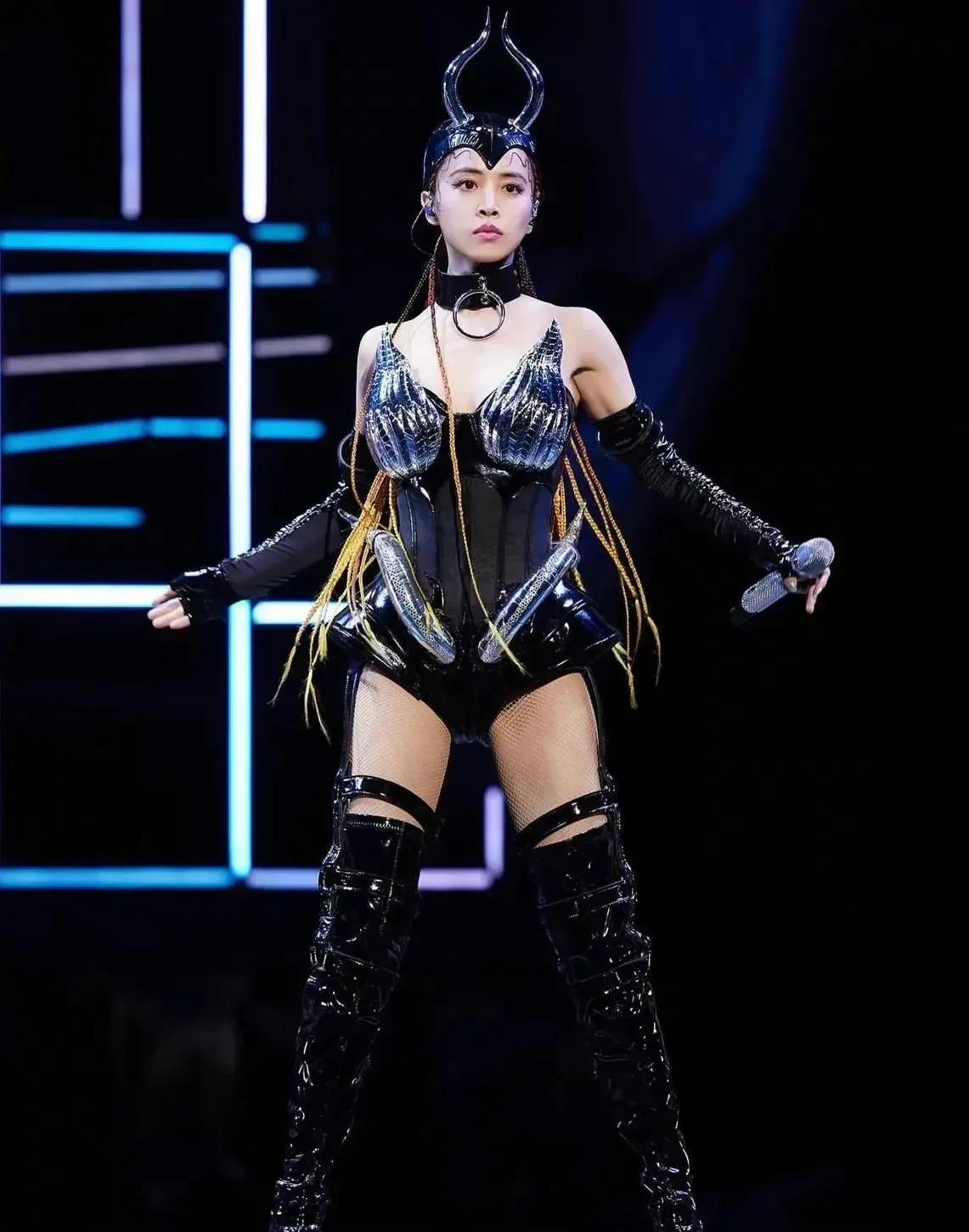 被42岁的蔡依林惊到了！
蔡依