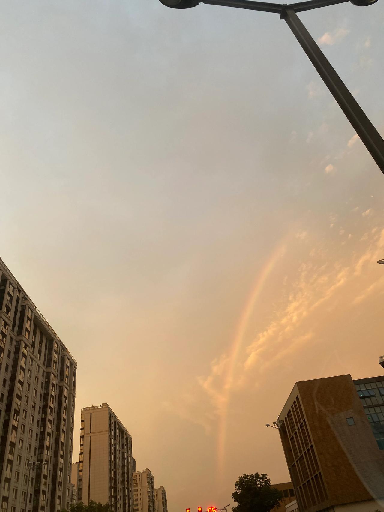 遇见彩虹🌈，相信美好