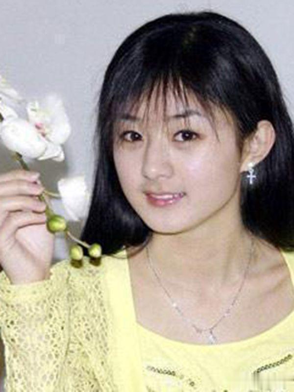 女明星第一次演戏和如今，迪丽热巴变化大，baby出道是巅峰？
在娱乐圈中有些演员