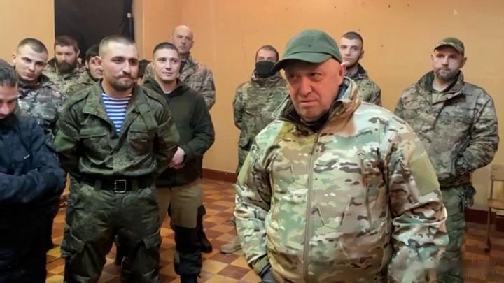 “瓦格纳”的老板普里戈津表示，乌克兰武装部队不会从阿尔特莫夫斯克撤退，并将进行“