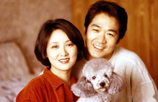 1995年，38岁的邓婕怀孕了，那刻她激动极了，立马将这个好消息告诉张国立，然而