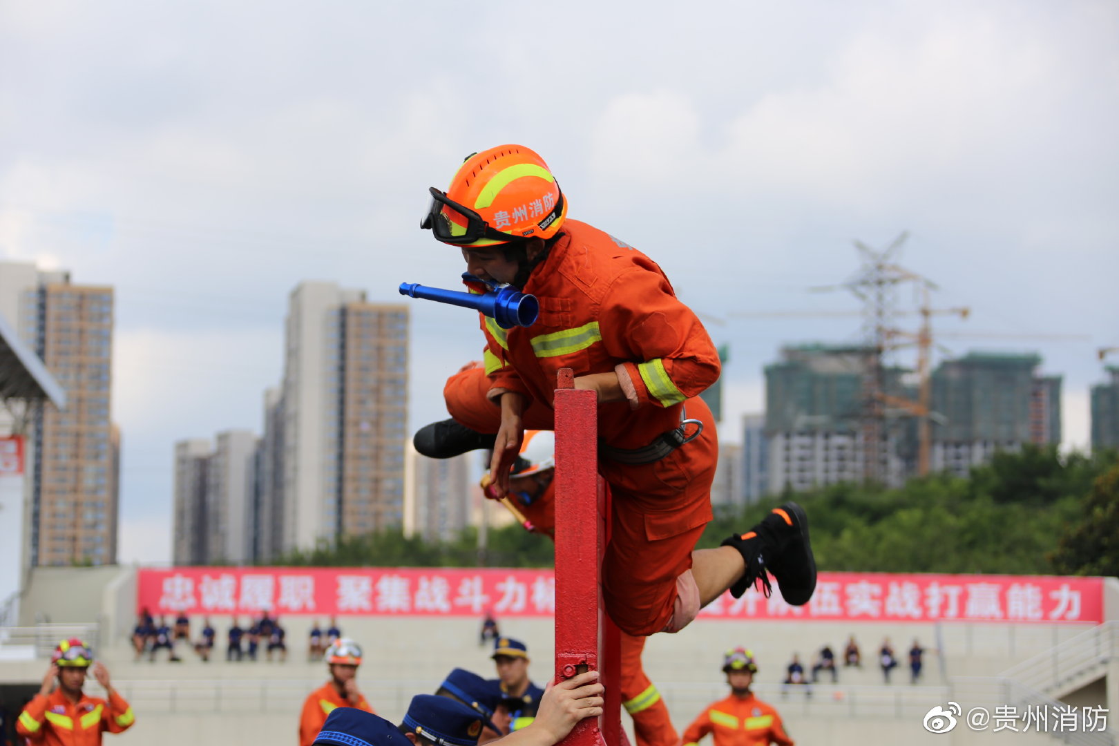 努力向上攀爬，总会有回报
